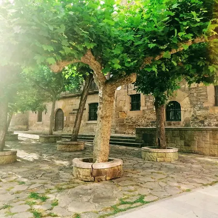 Duplex Con Encanto En Cimadevilla דירה גיחון